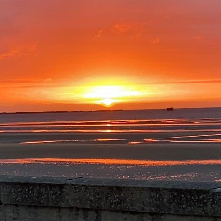 Gîtes Plage ou Pieds dans l'Eau Asnelles Extérieur photo